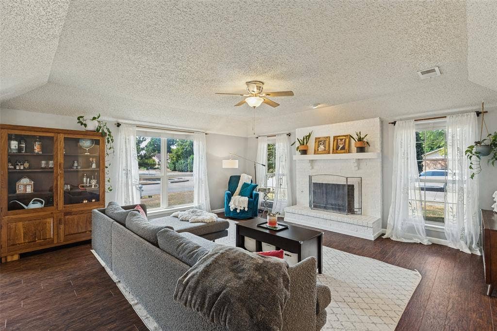822 Century Park Drive, Garland, TX 75040 Newer windows throughout