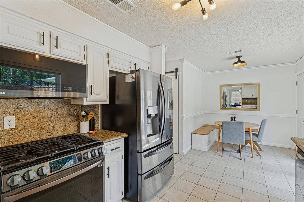 822 Century Park Drive, Garland, TX 75040 822 Century Park Drive, Garland, TX 75040