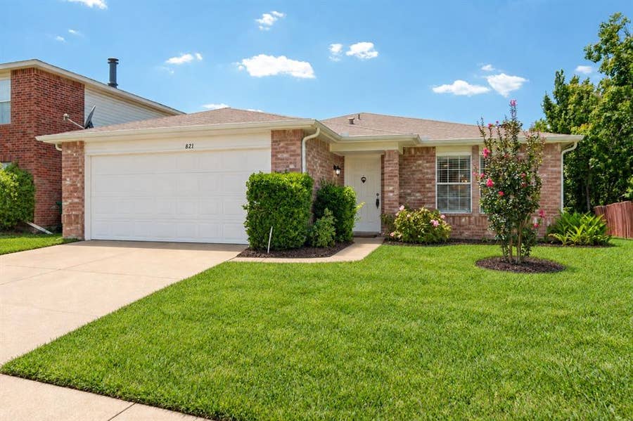Property photo for 821 Mill Branch Drive, Garland, TX