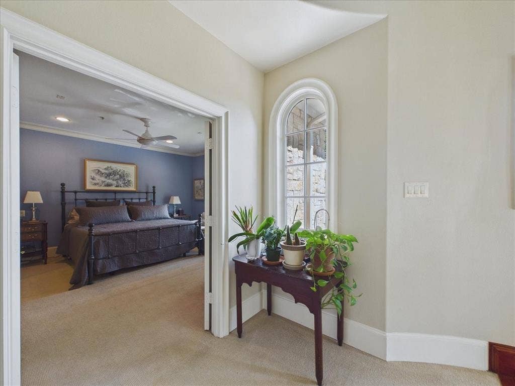 4301 Lomo Alto Drive, #B, Highland Park, TX 75219 Primary Bedroom Entry
