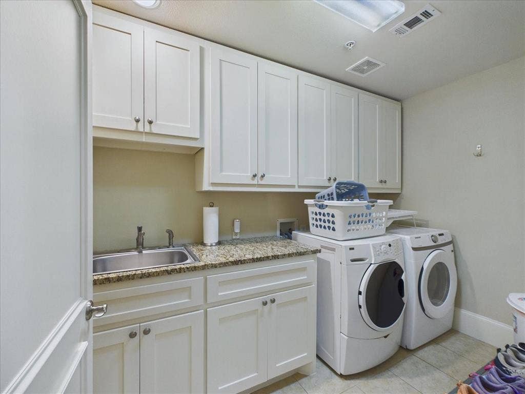 4301 Lomo Alto Drive, #B, Highland Park, TX 75219 Utility Room