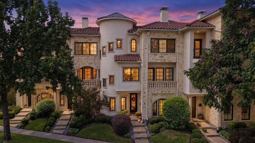4301 Lomo Alto Drive, #B, Highland Park, TX 75219 Twilight
