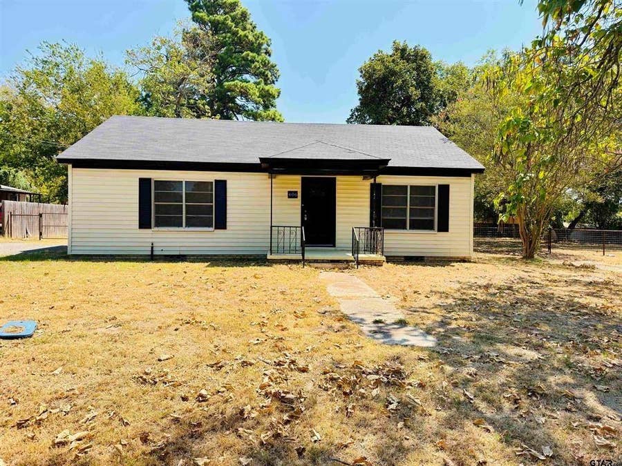 Property photo for 406 Marchman, Lindale, TX
