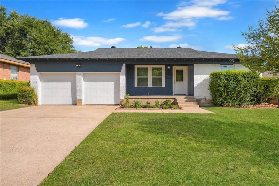 Property photo for 1445 Caravan Trail, Dallas, TX