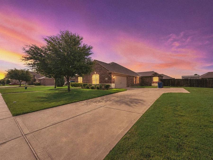 Property photo for 610 Milas Lane, Glenn Heights, TX