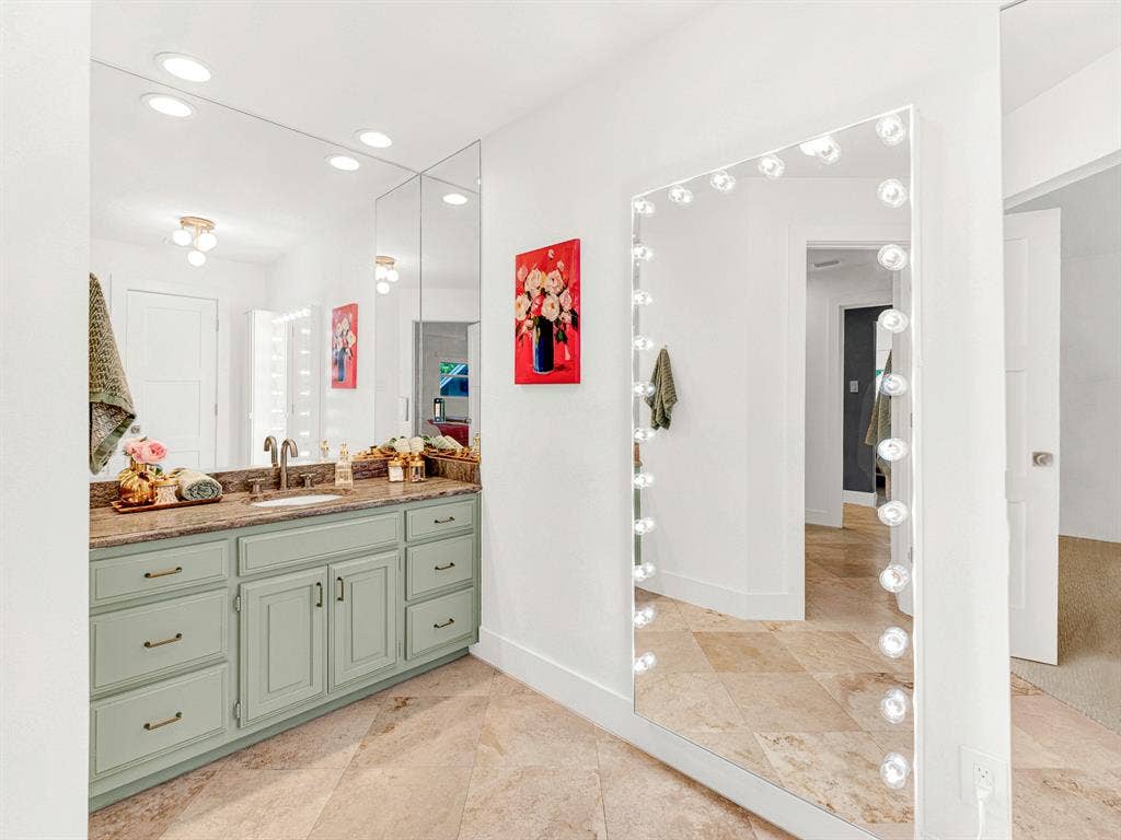 5317 Catamaran Drive, Plano, TX 75093 5317 Catamaran Drive, Plano, TX 75093