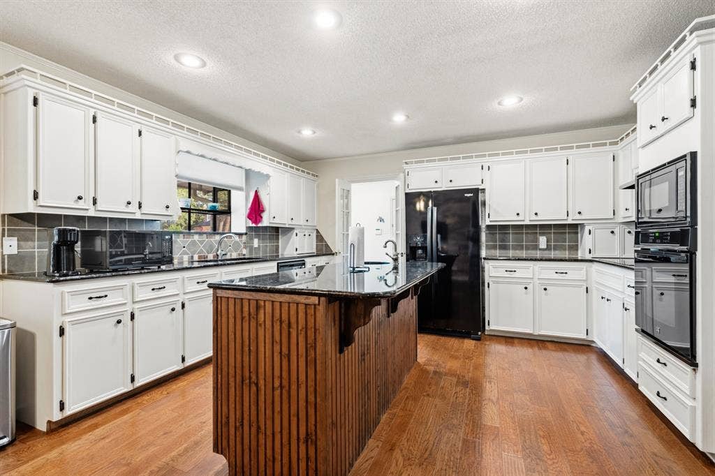 101 Lost Oaks Drive, Waco, TX 76705 101 Lost Oaks Drive, Waco, TX 76705