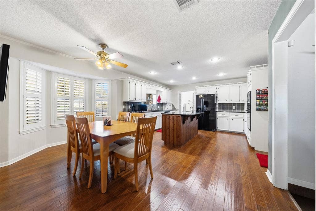 101 Lost Oaks Drive, Waco, TX 76705 101 Lost Oaks Drive, Waco, TX 76705
