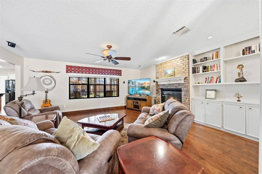101 Lost Oaks Drive, Waco, TX 76705 101 Lost Oaks Drive, Waco, TX 76705