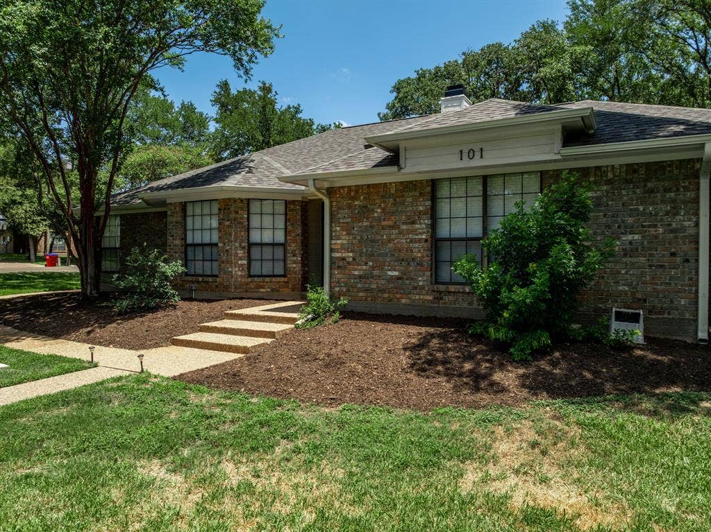 101 Lost Oaks Drive, Waco, TX 76705 101 Lost Oaks Drive, Waco, TX 76705