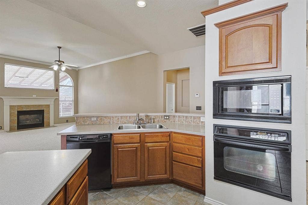 6920 Emerald Coast Drive, Plano, TX 75074