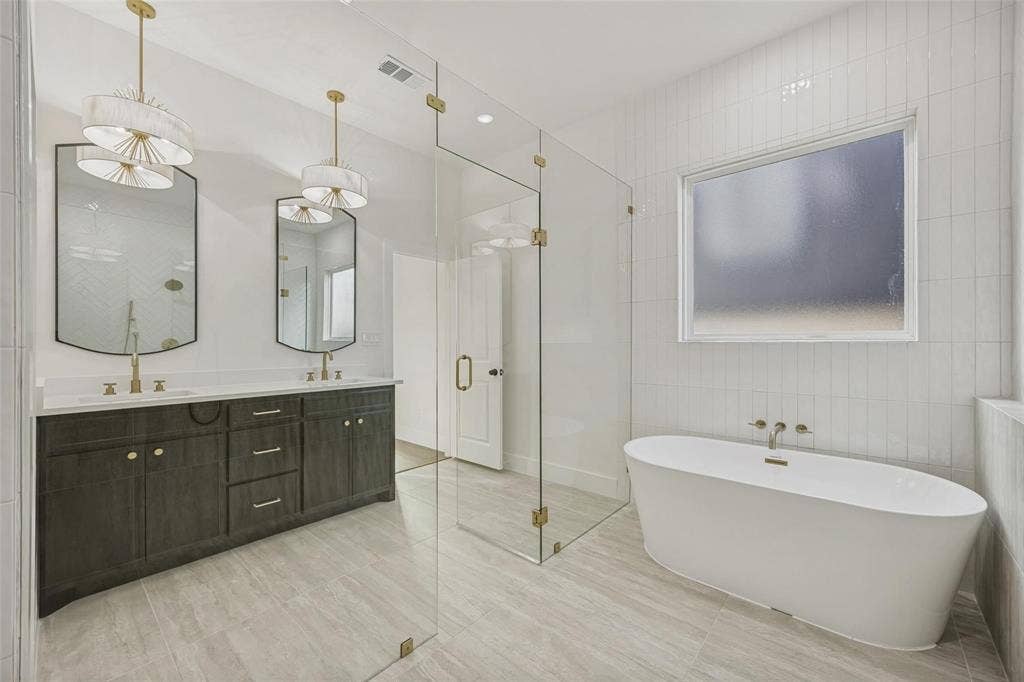 2410 Fuqua Road, Rowlett, TX 75088 2410 Fuqua Road, Rowlett, TX 75088