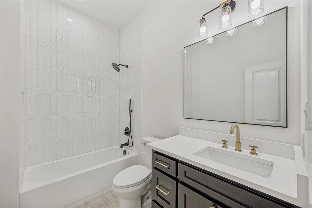 2410 Fuqua Road, Rowlett, TX 75088 2410 Fuqua Road, Rowlett, TX 75088