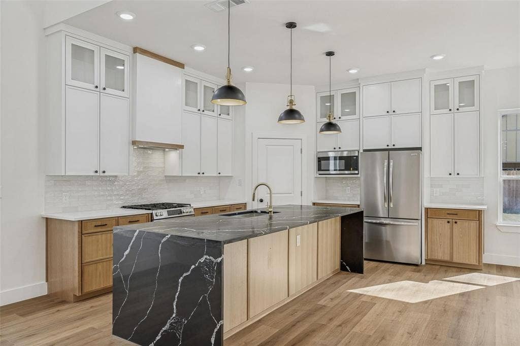 2410 Fuqua Road, Rowlett, TX 75088 2410 Fuqua Road, Rowlett, TX 75088