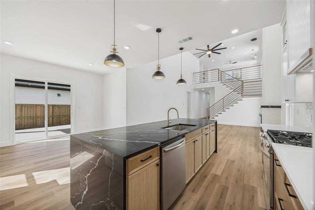 2410 Fuqua Road, Rowlett, TX 75088 2410 Fuqua Road, Rowlett, TX 75088