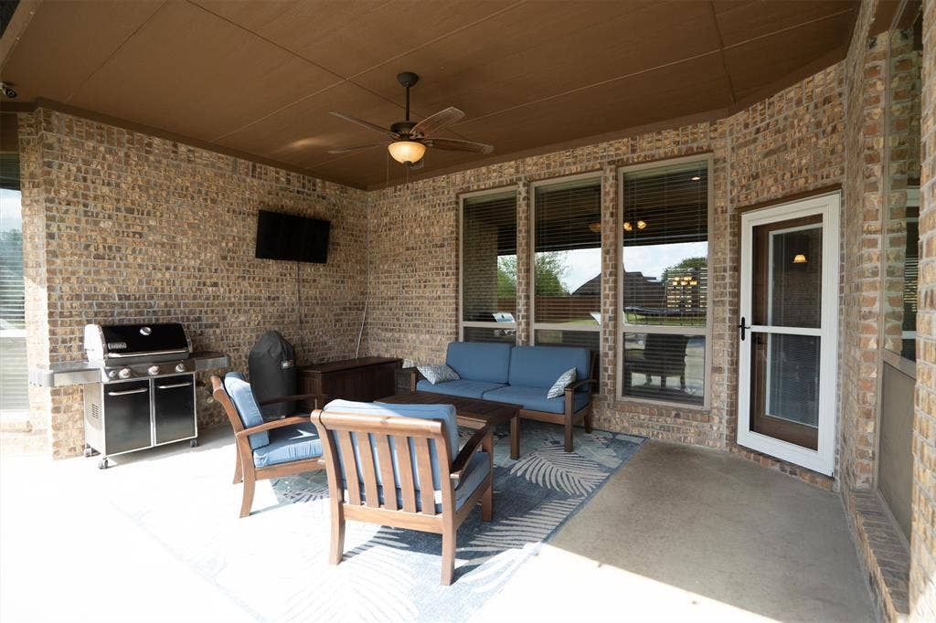 1325 Bluff Springs Drive, Fort Worth, TX 76052 1325 Bluff Springs Drive, Fort Worth, TX 76052