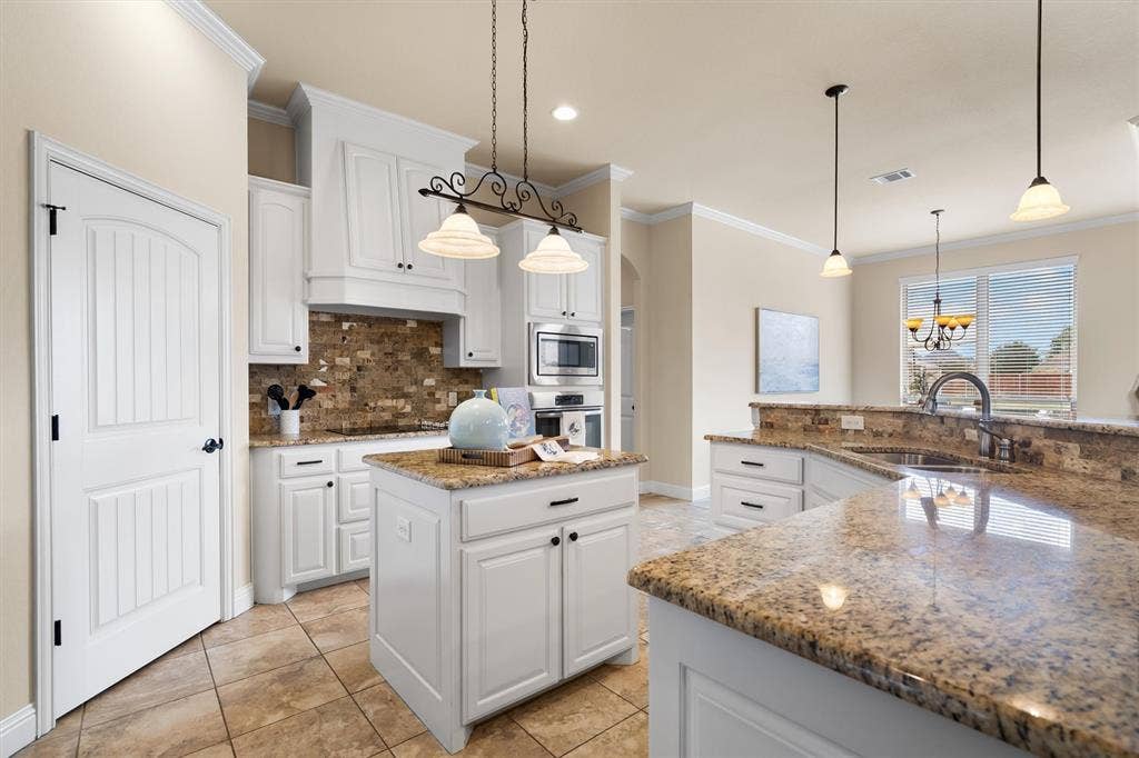 1325 Bluff Springs Drive, Fort Worth, TX 76052 1325 Bluff Springs Drive, Fort Worth, TX 76052