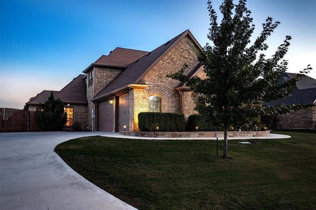 1325 Bluff Springs Drive, Fort Worth, TX 76052 1325 Bluff Springs Drive, Fort Worth, TX 76052