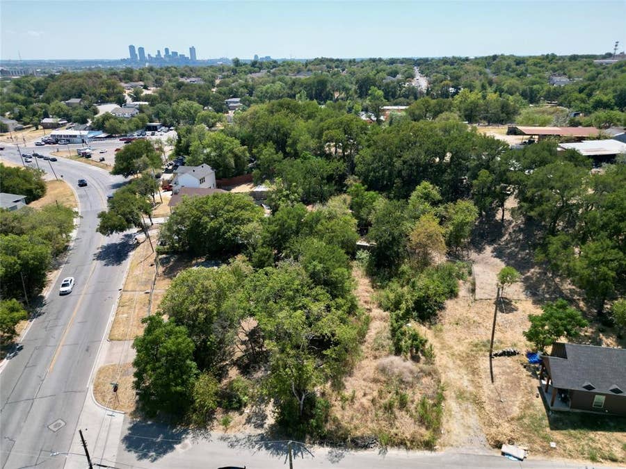 Property photo for 1001 NW Loraine Street, Fort Worth, TX