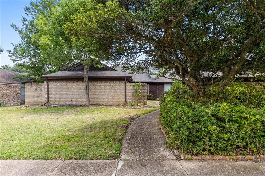 1908 Treehouse Lane, Plano, TX 75023 1908 Treehouse Lane, Plano, TX 75023