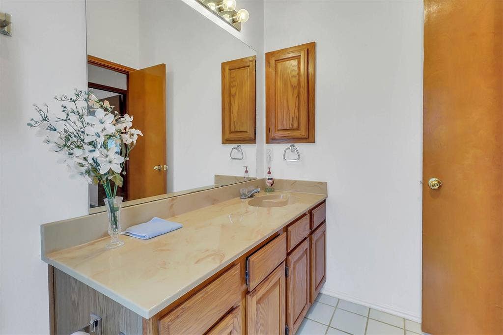 5235 Clover Haven Street, Dallas, TX 75227 5235 Clover Haven Street, Dallas, TX 75227