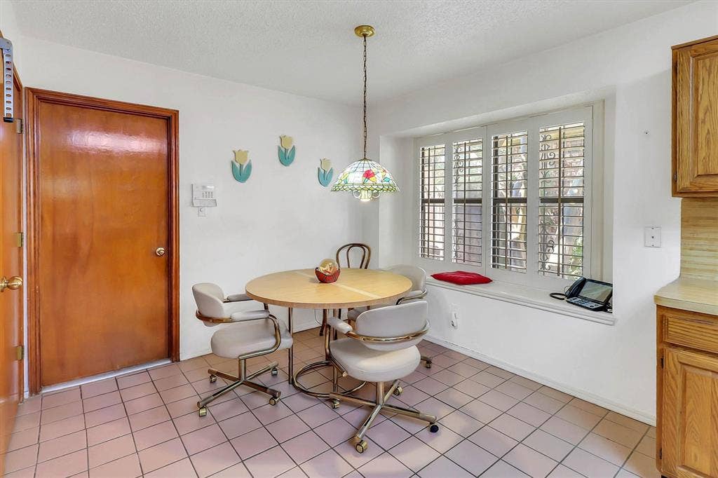5235 Clover Haven Street, Dallas, TX 75227 5235 Clover Haven Street, Dallas, TX 75227