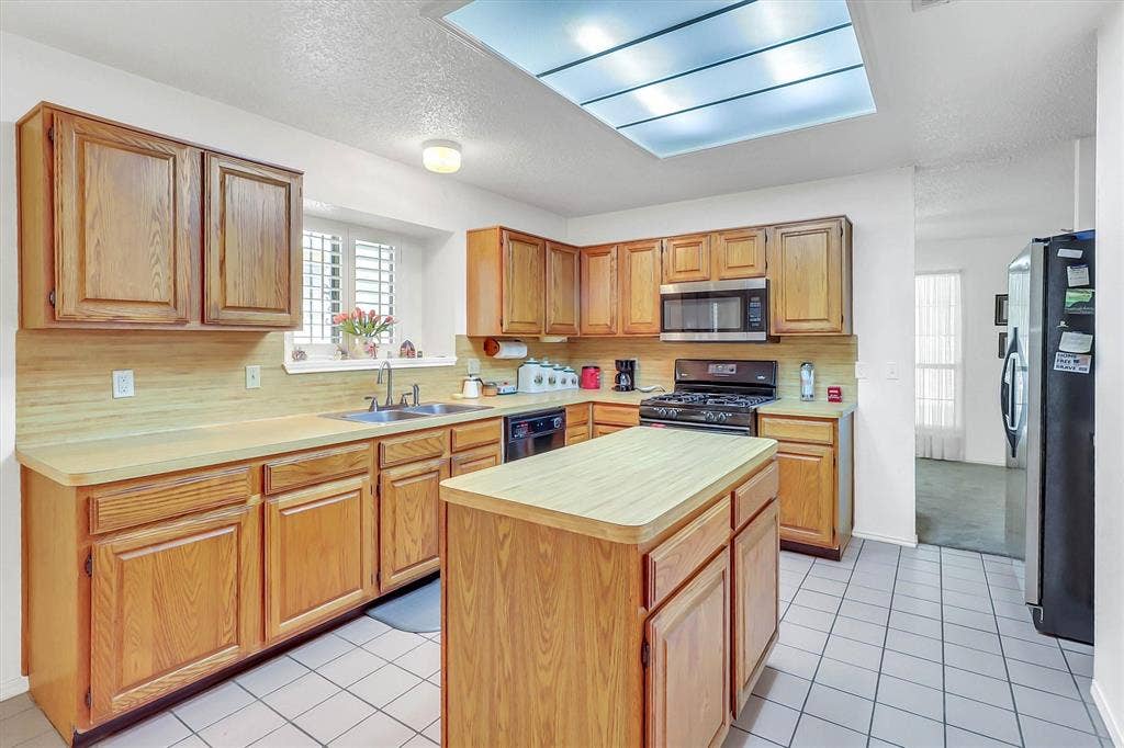 5235 Clover Haven Street, Dallas, TX 75227 5235 Clover Haven Street, Dallas, TX 75227