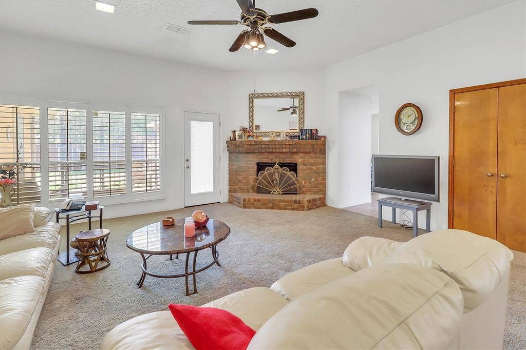 5235 Clover Haven Street, Dallas, TX 75227 5235 Clover Haven Street, Dallas, TX 75227
