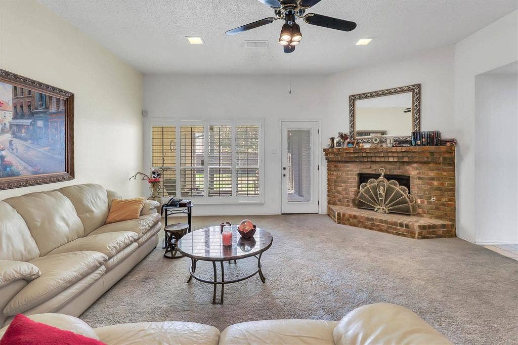 5235 Clover Haven Street, Dallas, TX 75227 5235 Clover Haven Street, Dallas, TX 75227