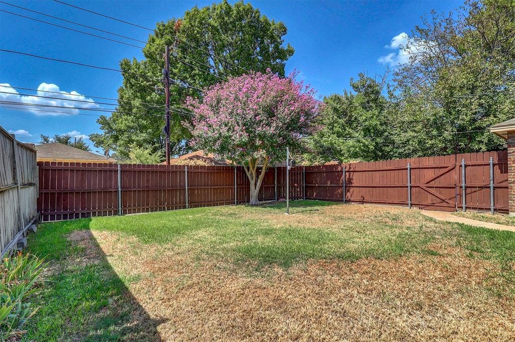 5235 Clover Haven Street, Dallas, TX 75227 5235 Clover Haven Street, Dallas, TX 75227