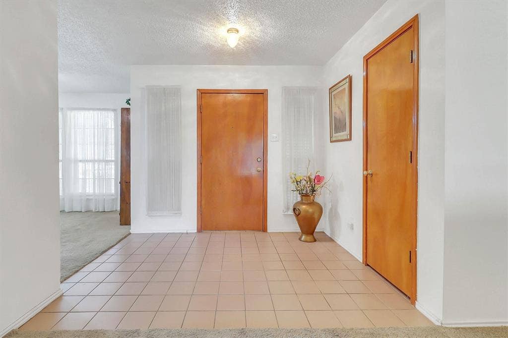 5235 Clover Haven Street, Dallas, TX 75227 5235 Clover Haven Street, Dallas, TX 75227