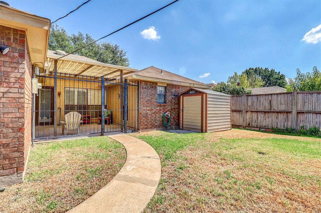 5235 Clover Haven Street, Dallas, TX 75227 5235 Clover Haven Street, Dallas, TX 75227
