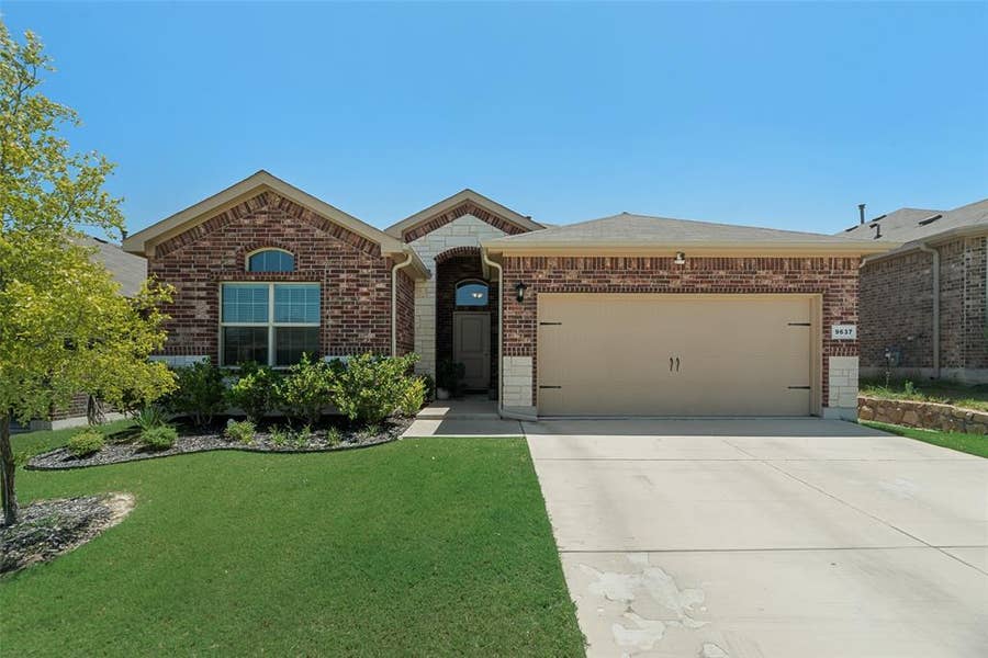 Property photo for 9637 Cherryville Road, Fort Worth, TX