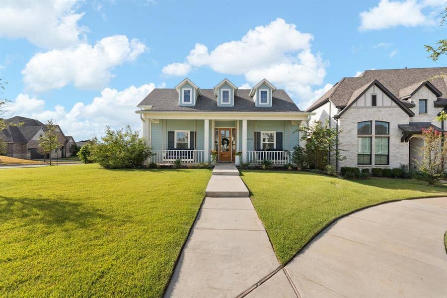 Property photo for 14401 Greymoore Circle, Fort Worth, TX