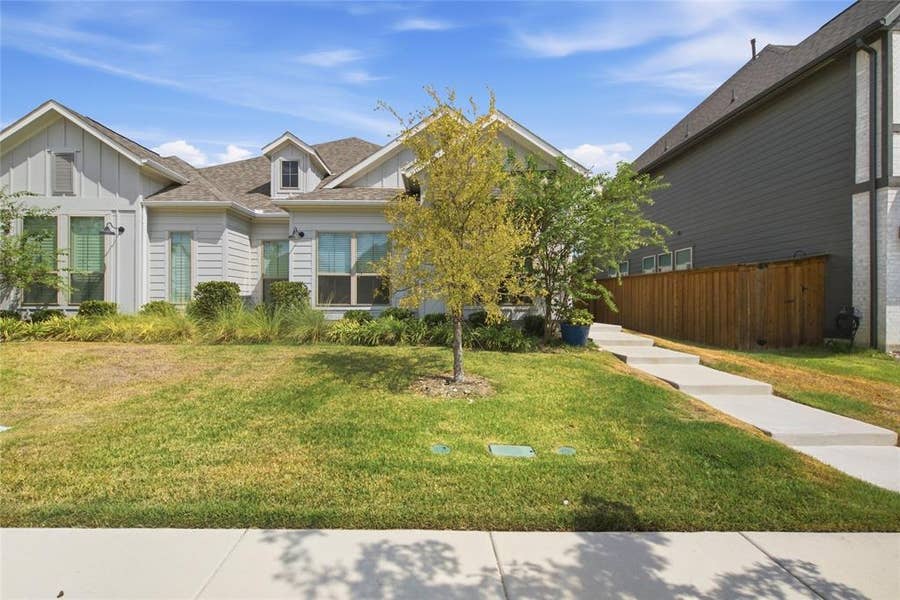 Property photo for 2117 Winding Creek Circle, Fort Worth, TX