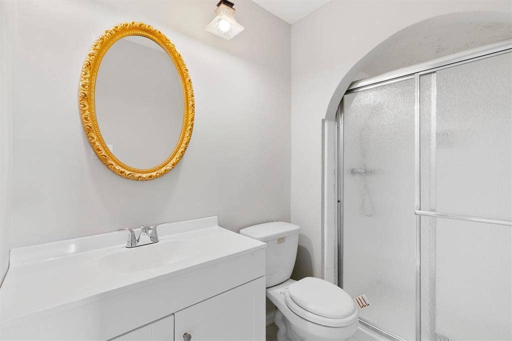 1129 Lombardy Drive, Plano, TX 75023 1129 Lombardy Drive, Plano, TX 75023