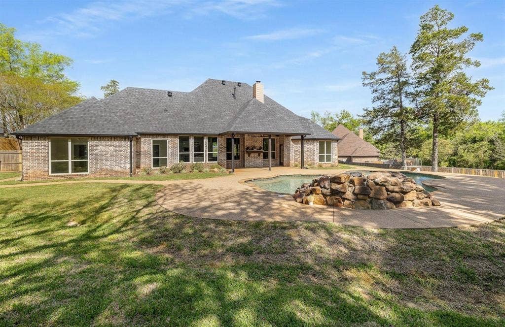 333 Hines Crossing, Bullard, TX 75757 333 Hines Crossing, Bullard, TX 75757