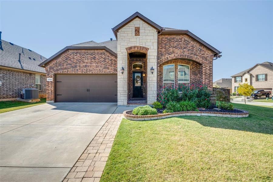 Property photo for 3520 Helm Lane, Denton, TX