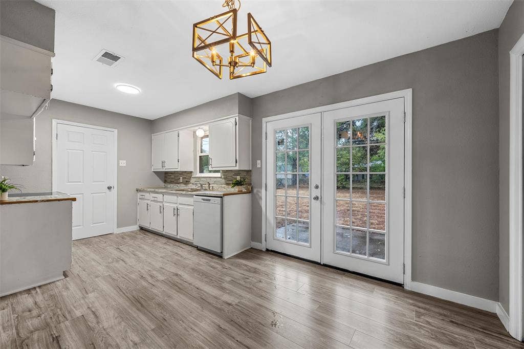 311 S Barbara Street, Lacy Lakeview, TX 76705 311 S Barbara Street, Lacy Lakeview, TX 76705