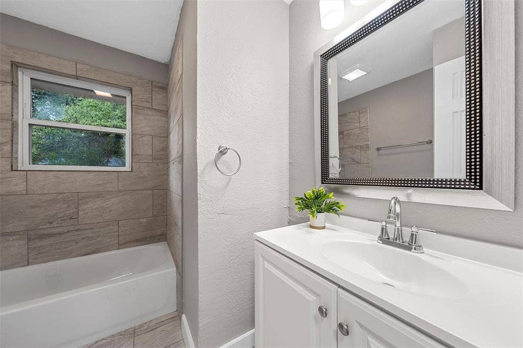 311 S Barbara Street, Lacy Lakeview, TX 76705 311 S Barbara Street, Lacy Lakeview, TX 76705