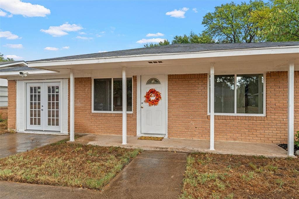 311 S Barbara Street, Lacy Lakeview, TX 76705 311 S Barbara Street, Lacy Lakeview, TX 76705