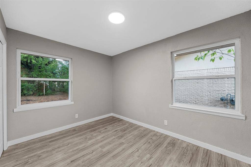 311 S Barbara Street, Lacy Lakeview, TX 76705 311 S Barbara Street, Lacy Lakeview, TX 76705