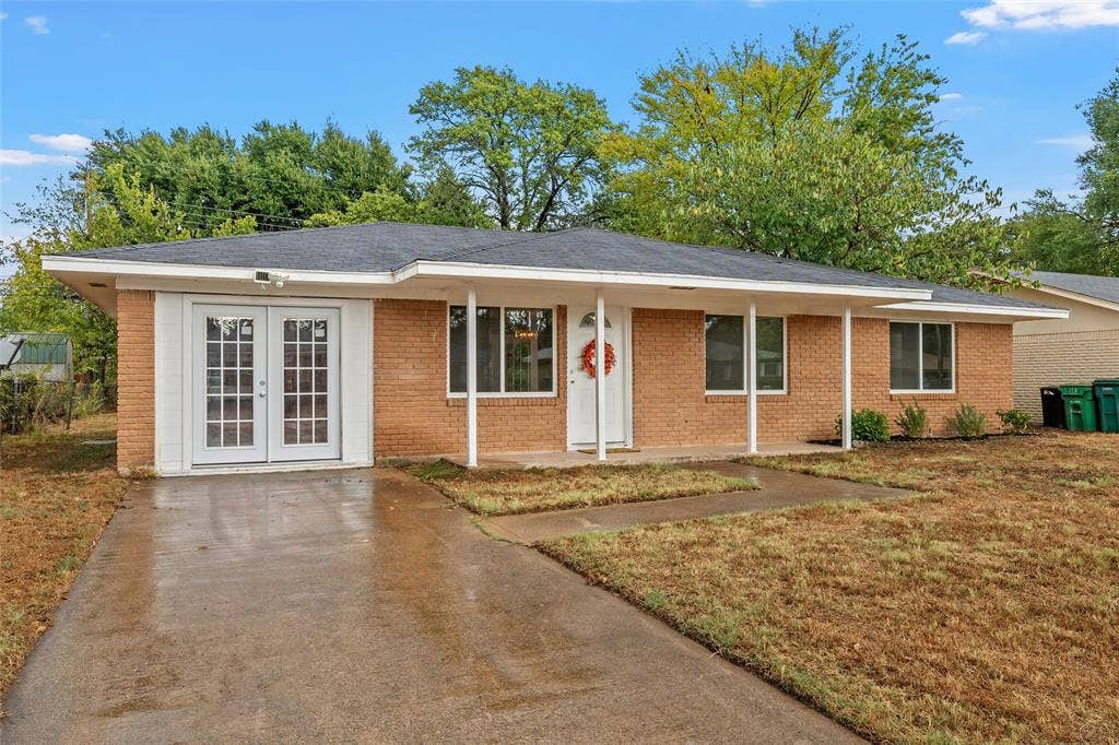 311 S Barbara Street, Lacy Lakeview, TX 76705 311 S Barbara Street, Lacy Lakeview, TX 76705