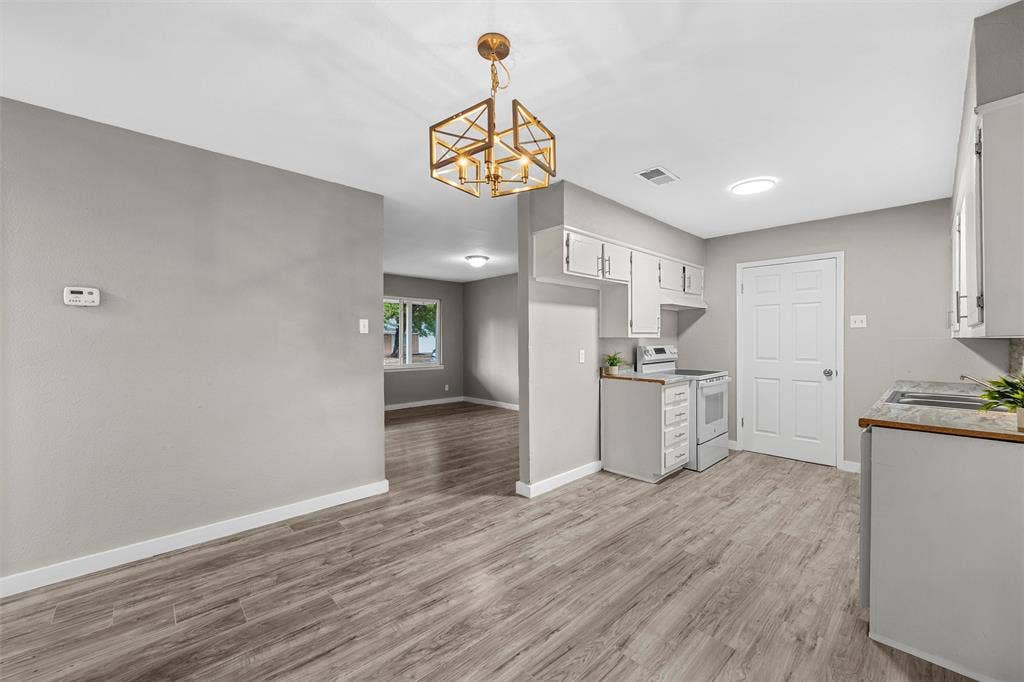 311 S Barbara Street, Lacy Lakeview, TX 76705 311 S Barbara Street, Lacy Lakeview, TX 76705