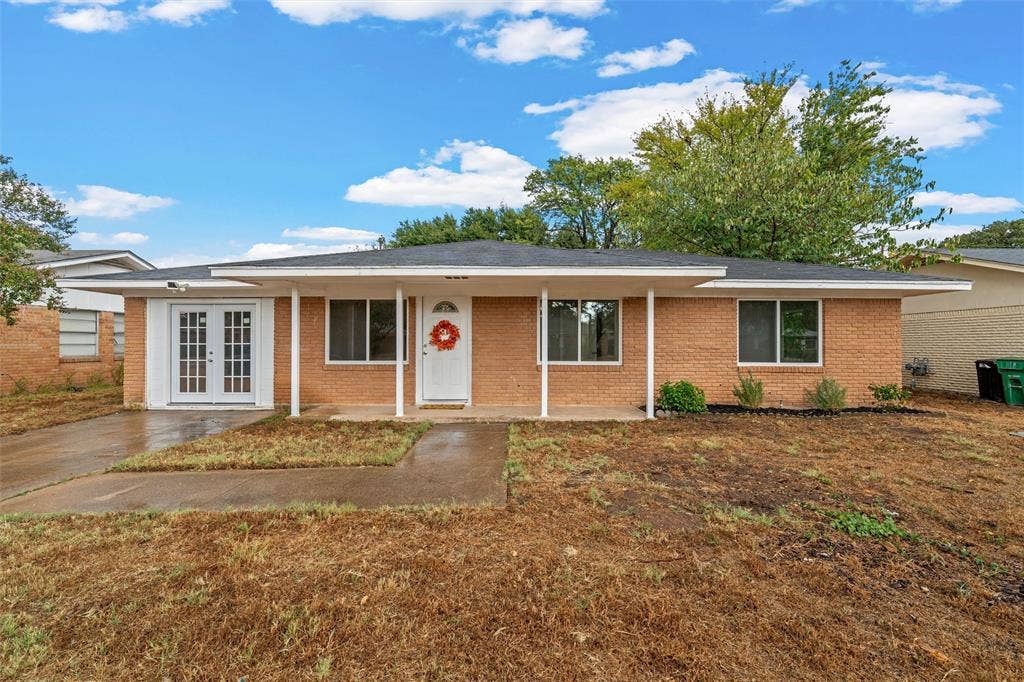 311 S Barbara Street, Lacy Lakeview, TX 76705 311 S Barbara Street, Lacy Lakeview, TX 76705
