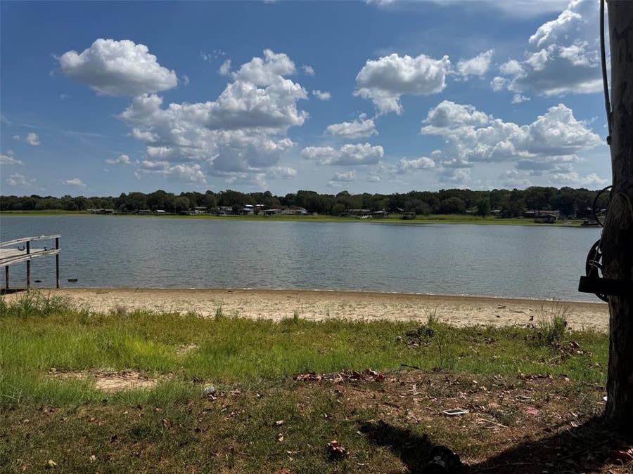 Property photo for 115 Shoreline Drive, Mabank, TX