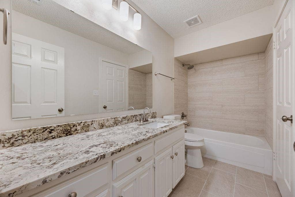 9021 Lakepointe Avenue, Rowlett, TX 75088 9021 Lakepointe Avenue, Rowlett, TX 75088