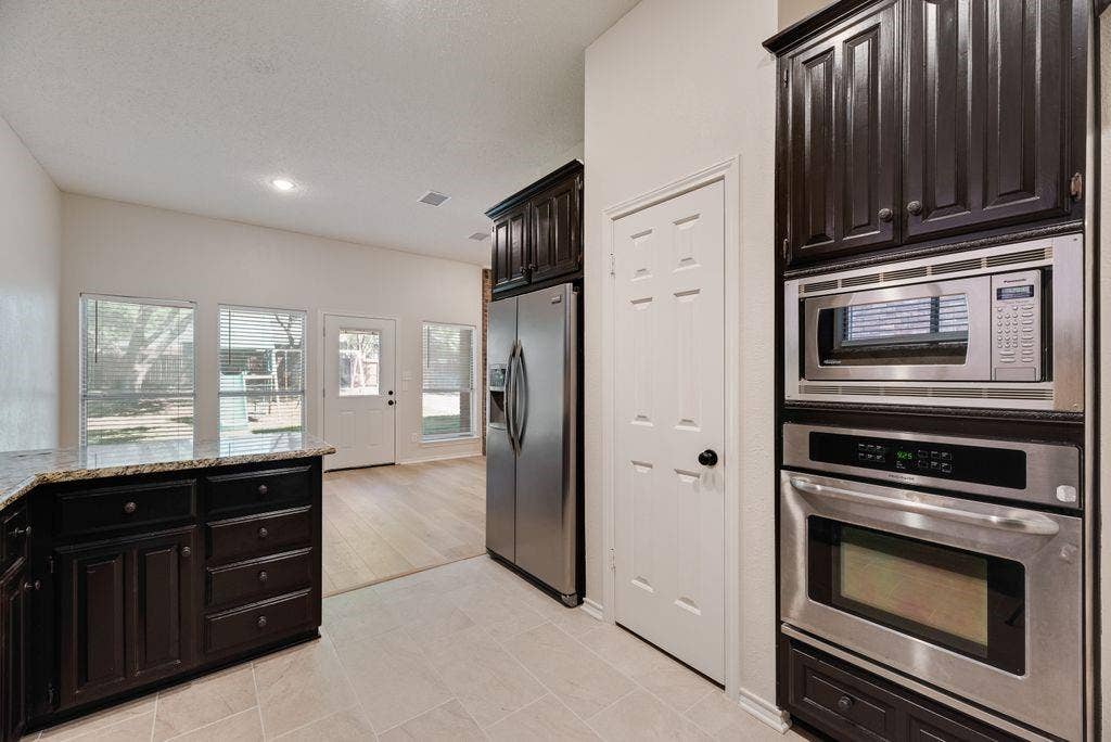9021 Lakepointe Avenue, Rowlett, TX 75088 9021 Lakepointe Avenue, Rowlett, TX 75088