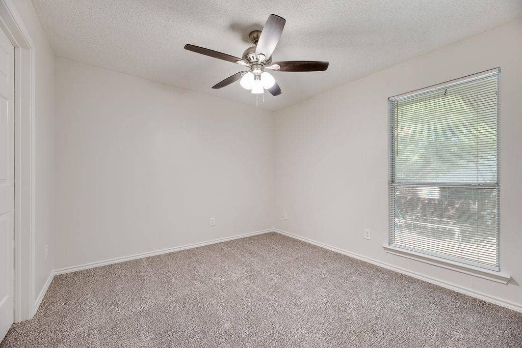 9021 Lakepointe Avenue, Rowlett, TX 75088 9021 Lakepointe Avenue, Rowlett, TX 75088