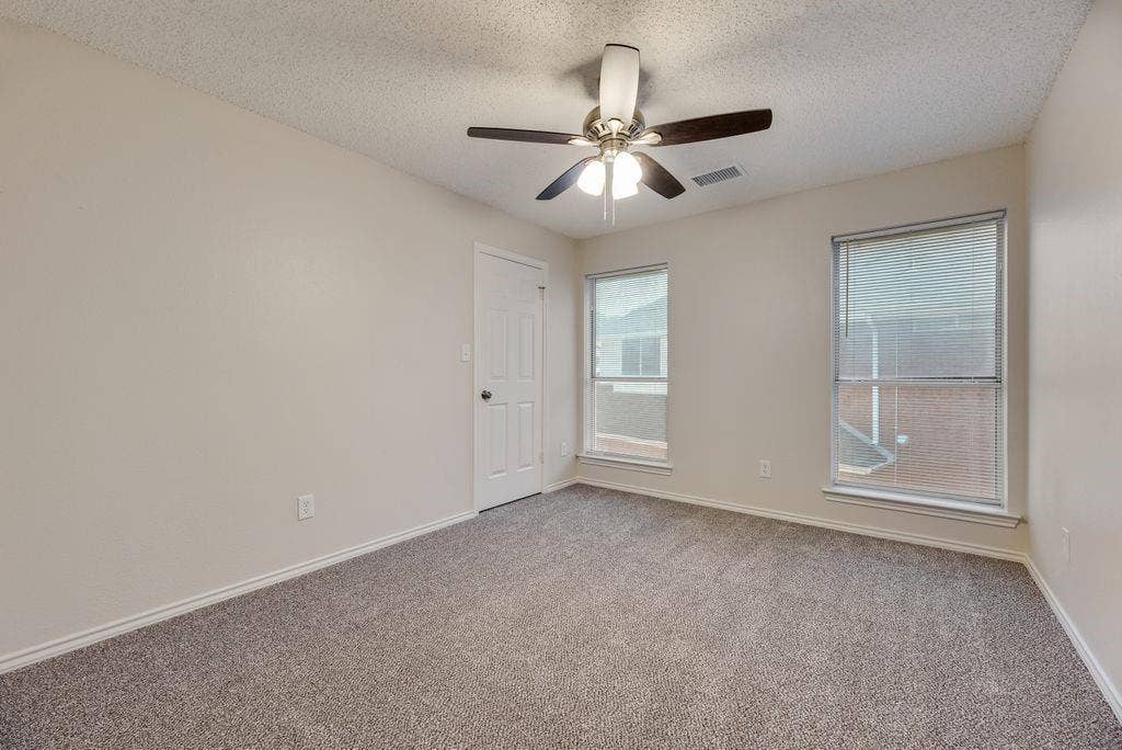 9021 Lakepointe Avenue, Rowlett, TX 75088 9021 Lakepointe Avenue, Rowlett, TX 75088